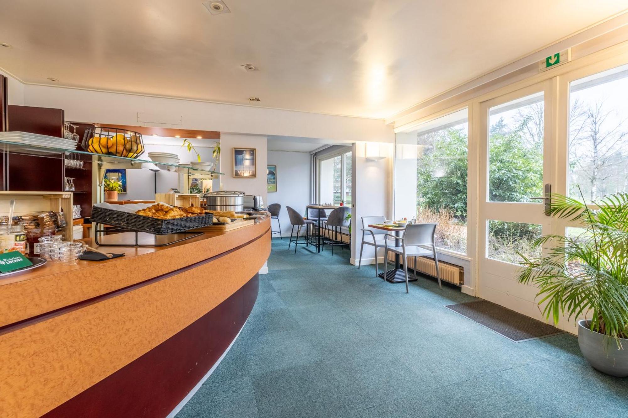 Brit Hotel Le Parc Vichy بيلريف-سور-اليي المظهر الخارجي الصورة