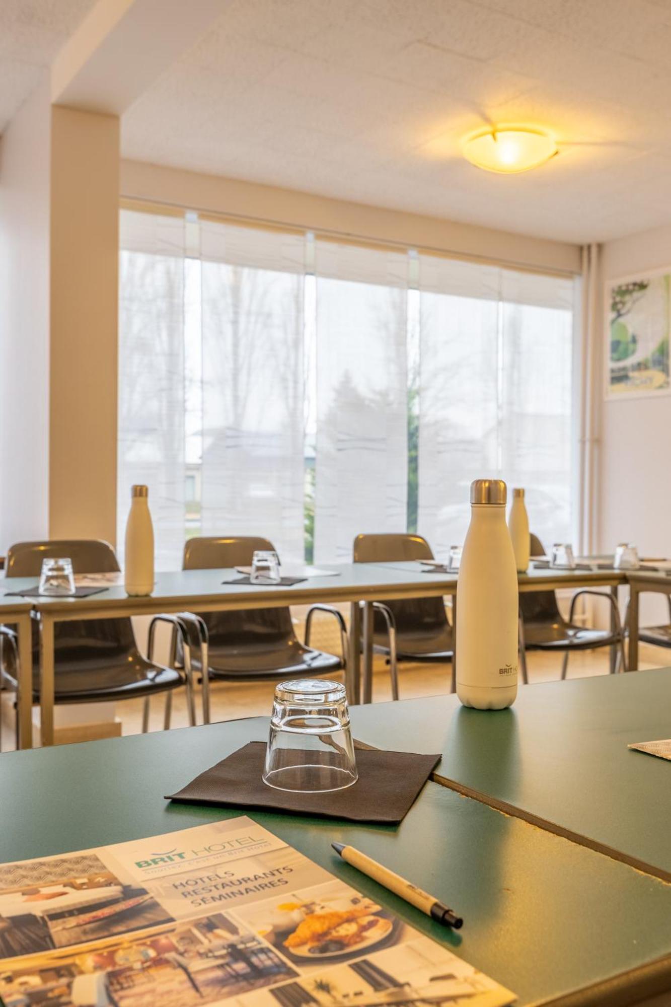 Brit Hotel Le Parc Vichy بيلريف-سور-اليي المظهر الخارجي الصورة