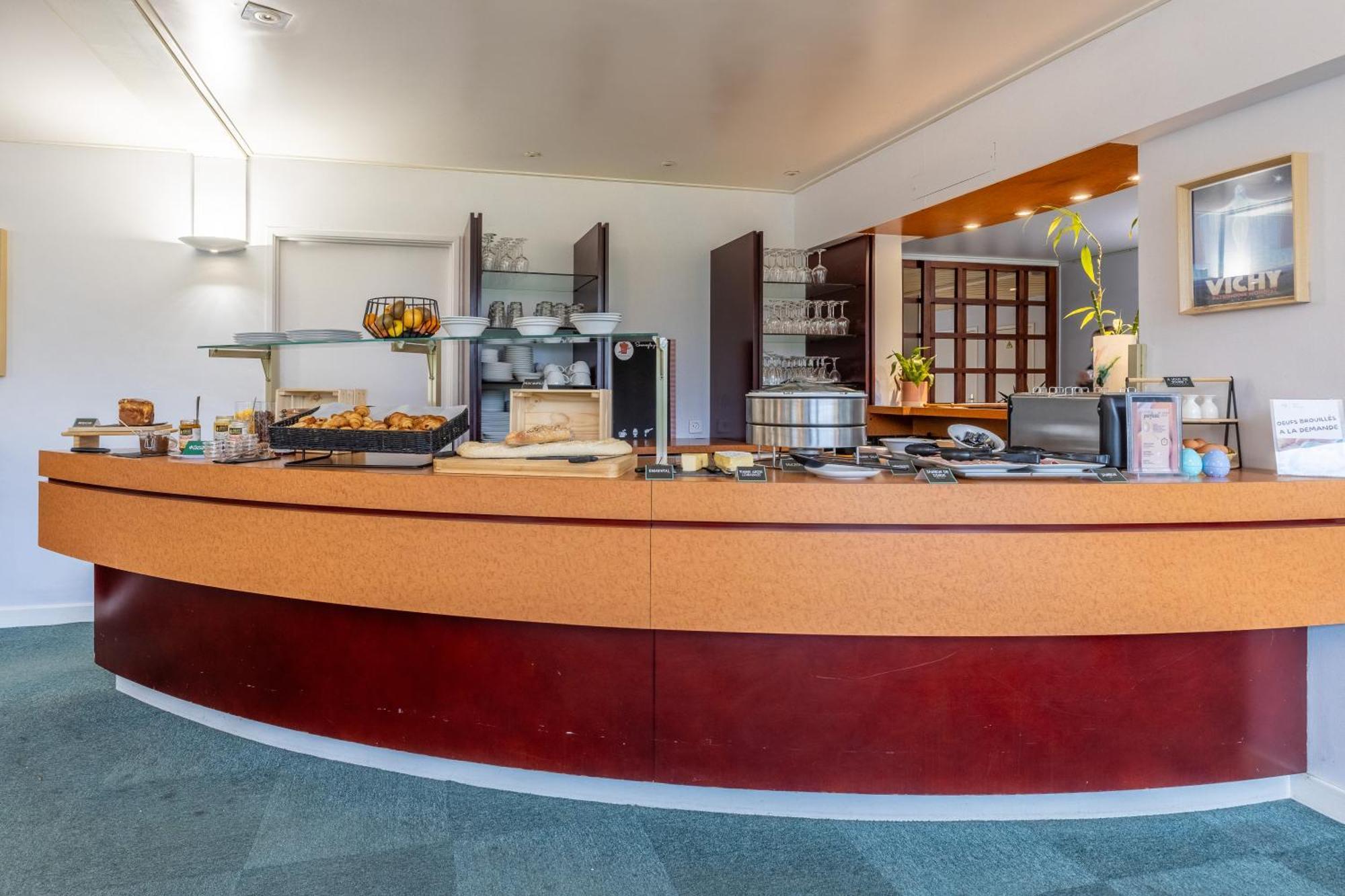 Brit Hotel Le Parc Vichy بيلريف-سور-اليي المظهر الخارجي الصورة