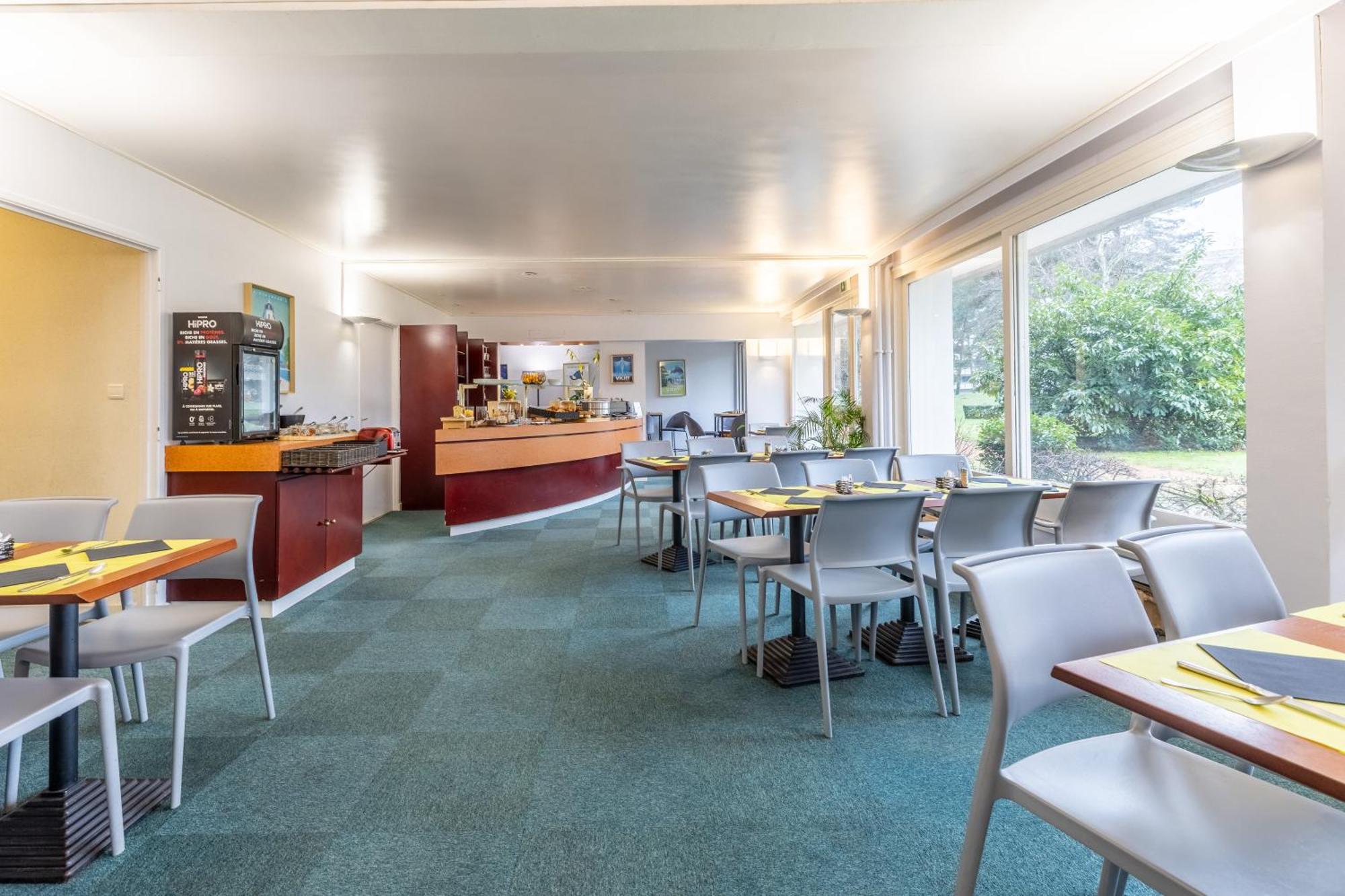 Brit Hotel Le Parc Vichy بيلريف-سور-اليي المظهر الخارجي الصورة